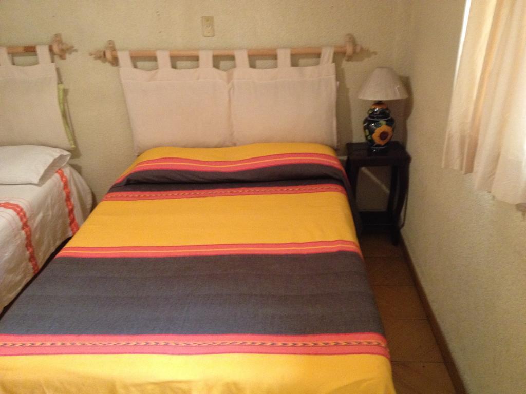 Hostal Casa Castillo Morelia Habitación foto