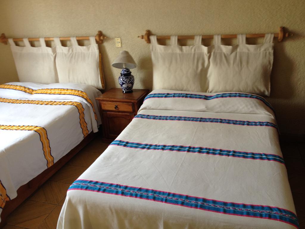 Hostal Casa Castillo Morelia Habitación foto