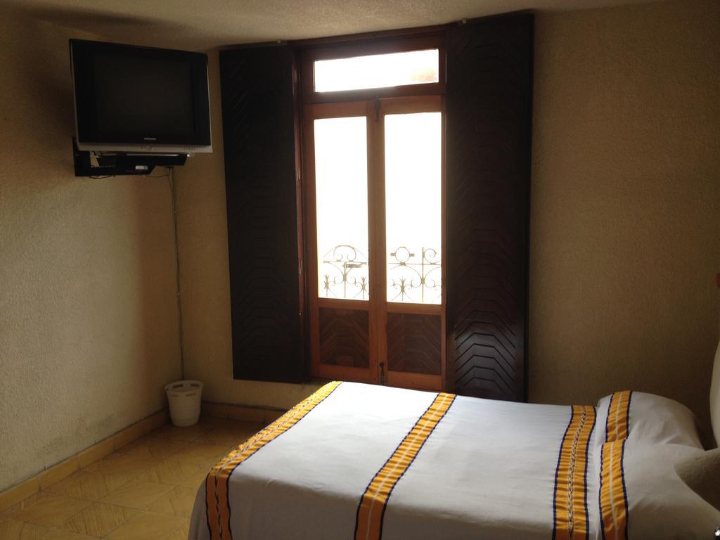 Hostal Casa Castillo Morelia Habitación foto